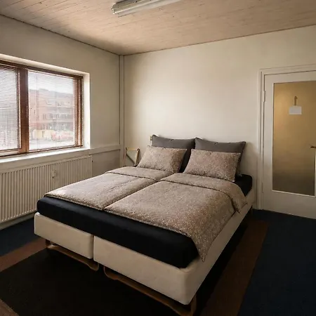 Isolated With Own Entrance Appartement